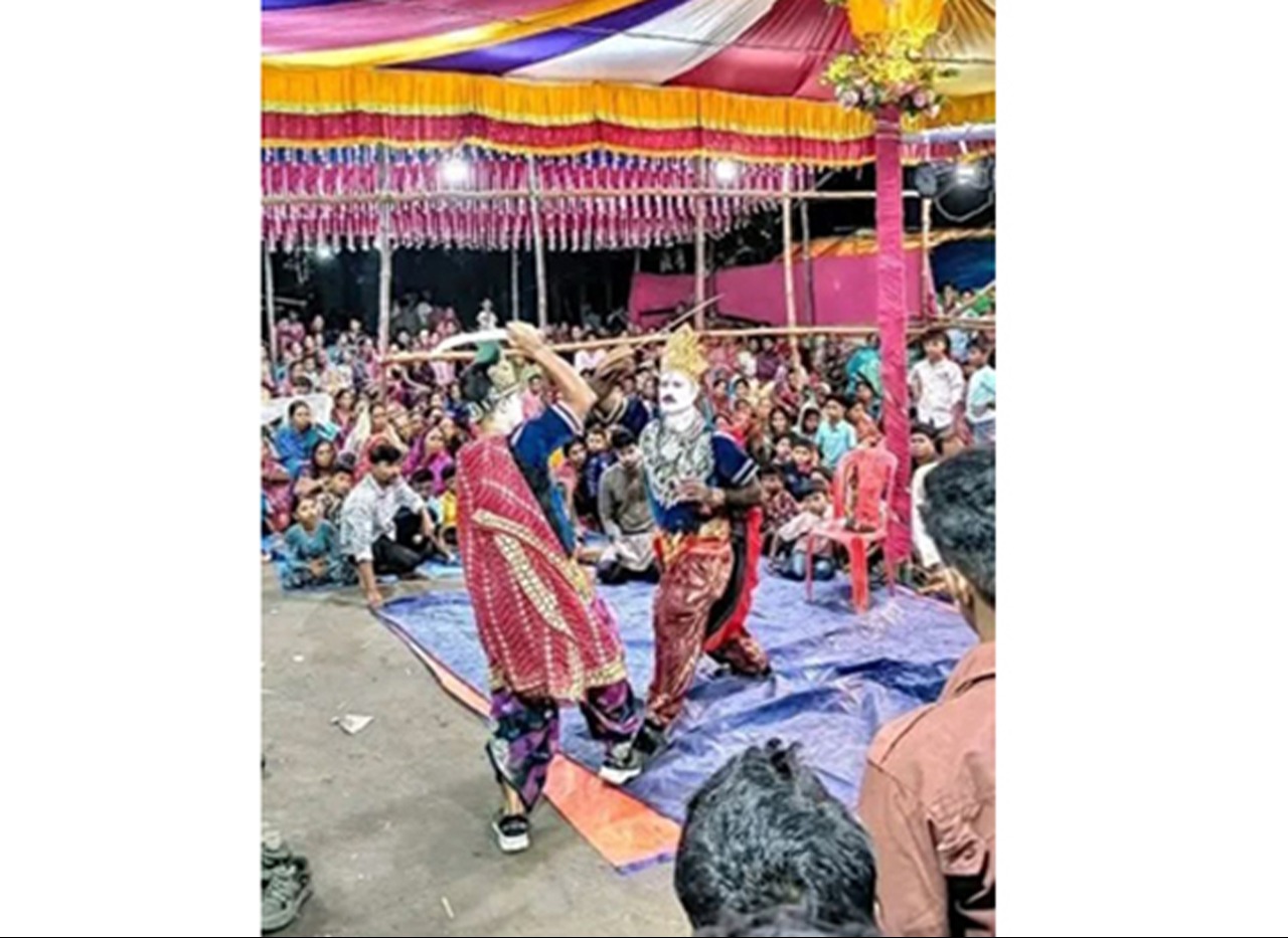 হাতিয়ায় পূজা মন্ডপে রাজার চরিত্রে অভিনয়ের পর যুবকের অকাল মৃত্যু