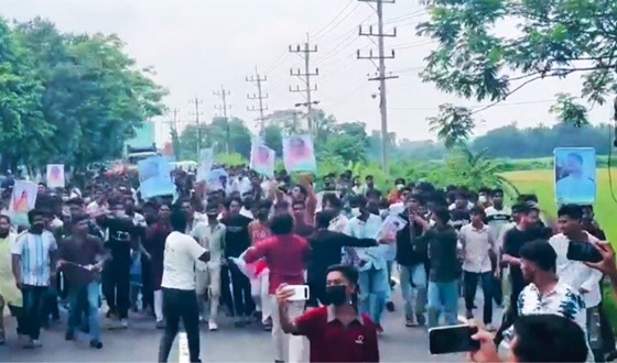 কুমিল্লায় কার্যক্রম নিষিদ্ধ ছাত্রলীগের ঝটিকা মিছিল, আটক ১০