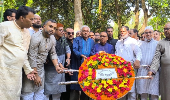 হোমনায় সাবেক মন্ত্রী এম কে আনোয়ারের নবম মৃত্যুবার্ষিকী পালিত