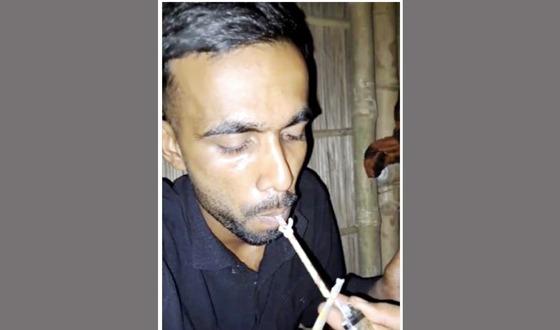 চরভদ্রাসন প্রশাসনের কঠোর অবস্থানের মধ্যেও মাদকের ছড়াছড়ি