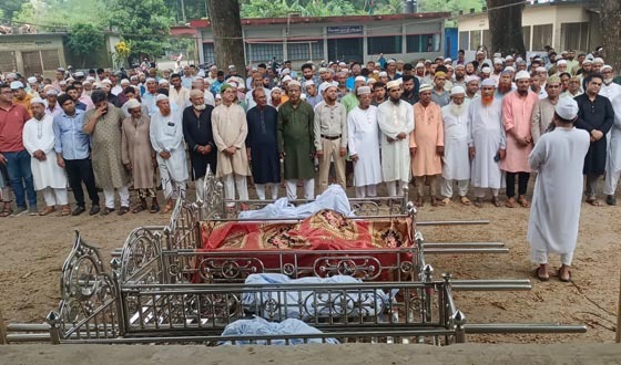 কক্সবাজারের রিসোর্টে আগুনে নিহত মণিরামপুরের চারজনের পাশাপাশি দাফন