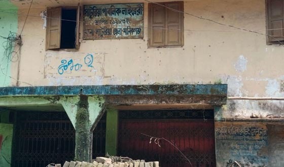 তালাবদ্ধ অডিটরিয়াম ও লাইব্রেরি, লাখ লাখ টাকার মূল্যবান বই বিনষ্ট