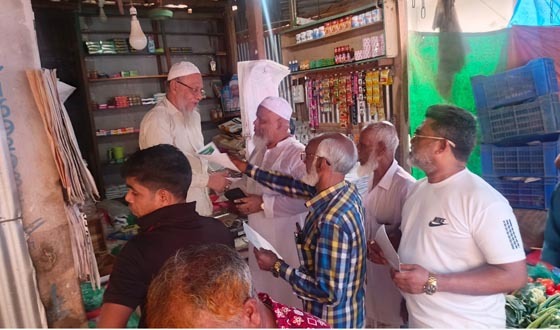সিরাজদিখানের তালতলা বাজারে চেয়ারম্যান প্রার্থীর গণসংযোগ