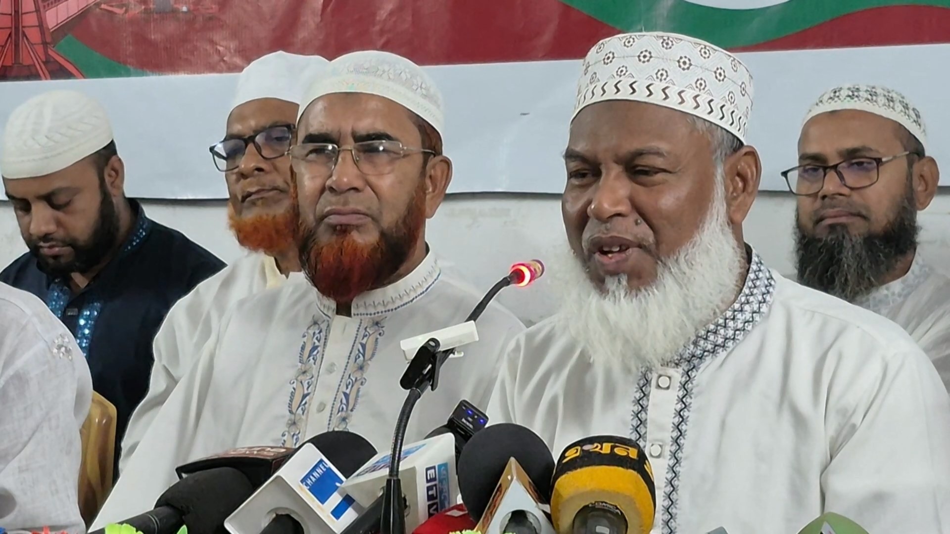 চাঁদাবাজ বলেলেই মানুষ বুঝে ফেলেন কোন দলের কথা বলা হচ্ছে- এমপি আলী আজম