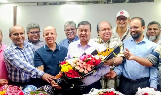 কাদের গণি চৌধুরীকে জাতীয় প্রেস ক্লাবের জন্মদিনের শুভেচ্ছা