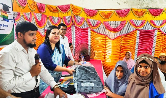 কেদারপুরে ২৬ প্রাথমিক বিদ্যালয়ের শিক্ষার্থীদের মাঝে শিক্ষা উপকরণ বিতরণ