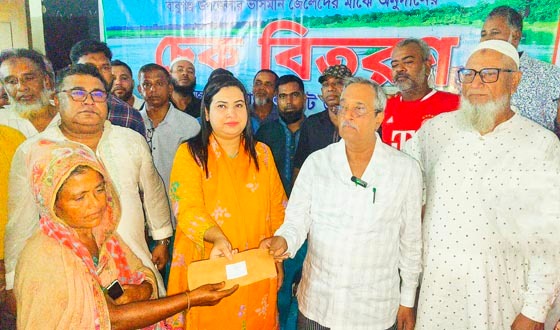 মান্তাদের মুখে হাসি ফোটাতে নিজ বেতনের টাকা দিলেন এমপি জয়নুল