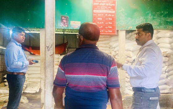 কালীগঞ্জে দুই সার ব্যবসায়ীকে ২ লাখ টাকা জরিমানা