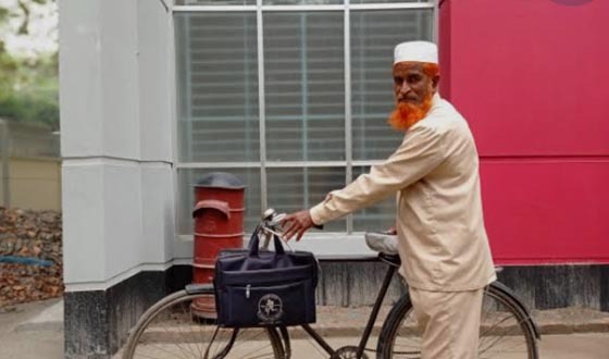 তানোরে এখন আর শোনা যায়না ডাক পিয়নের সাইকেলের ঘণ্টির শব্দ
