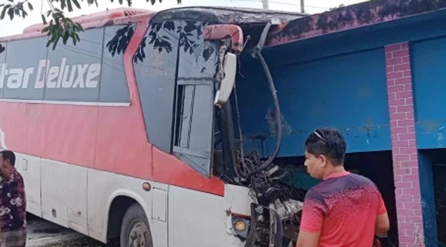 যশোরে পৃথক সড়ক দুর্ঘটনায় ২ নারীসহ ৩ জনের মৃত্যু