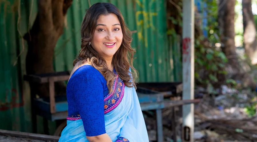 যে কারণে হঠাৎ ক্ষমা চাইলেন দীপা খন্দকার
