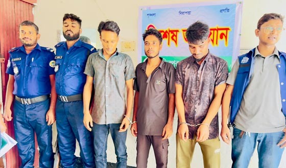 নাজিরপুরে দুই মাদক ব্যবসায়ীকে ইয়াবাসহ গ্রেফতার