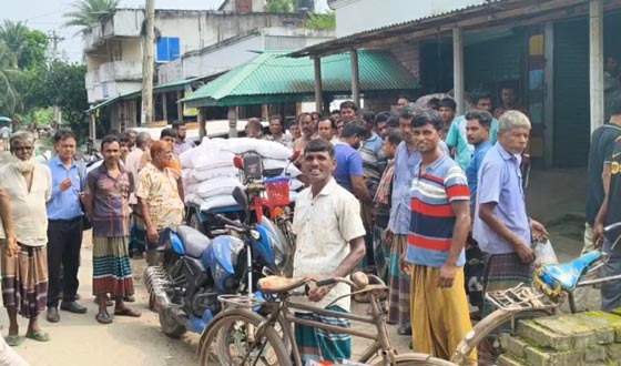 শৈলকুপায় পাচারের সময় ১ হাজার কেজি সার জব্দ