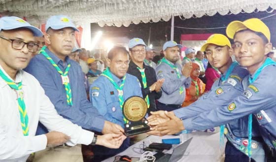 স্কাউটিং সততা, নিষ্ঠা দলভিত্তিক কাজ করার মানসিকতা শেখায়