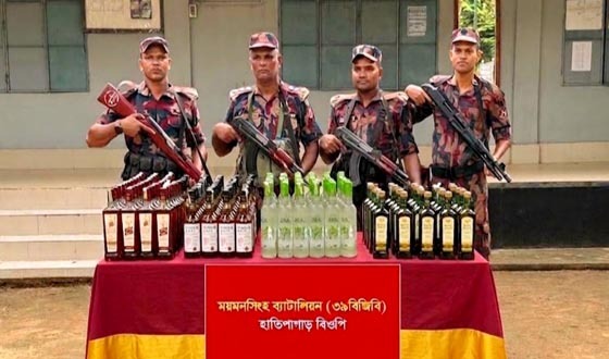 নালিতাবাড়ীতে ১৬৪ বোতল ভারতীয় মদ জব্দ