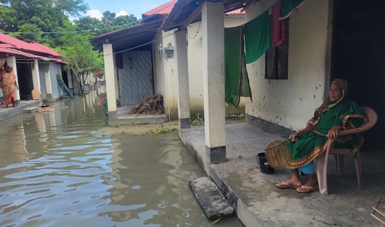 বাঘায় বন্যায় আশ্রয়ন প্রকল্পের ৭৬ পরিবার পানিবন্দী