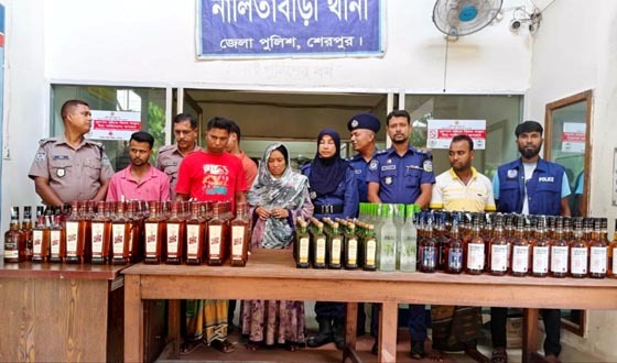 নালিতাবাড়ীতে ভারতীয় মদসহ গ্রেপ্তার ৪