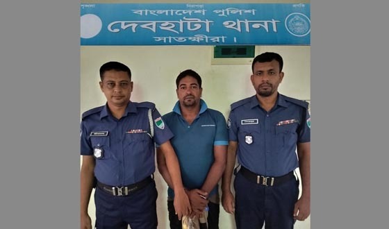 দেবহাটায় পুলিশের অভিযানে ৩০পিচ ইয়াবাসহ আটক ১