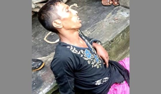 দৌলতপুরে নারীদের পোশাক পরে চুরি করতে গিয়ে যুবক আটক