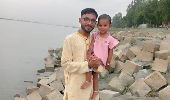 আমার মেয়েটার জন্য বাঁচতে চাই, কিডনি রোগে মৃত্যুর সঙ্গে লড়ছেন সজিব