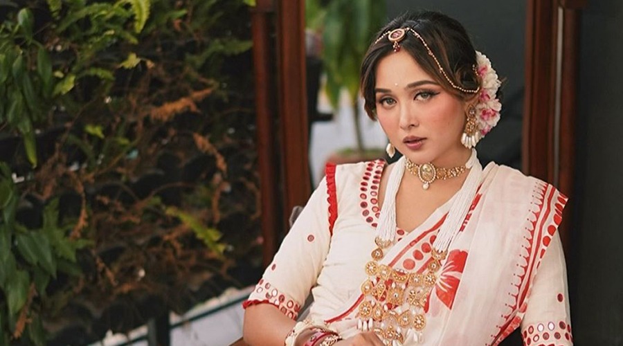 অনলাইন জুয়ার বিরুদ্ধে সোচ্চার হলেন চমক