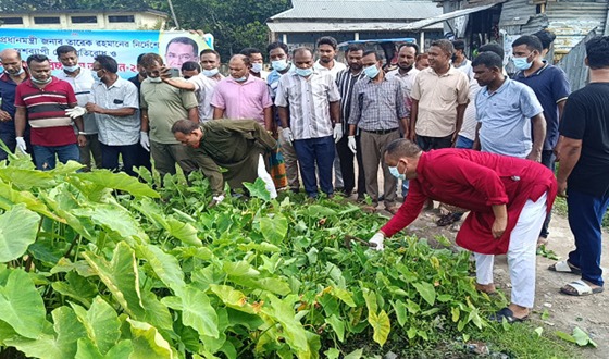 রাজারহাটে ডেঙ্গু প্রতিরোধে যুবদলের পরিচ্ছন্নতা অভিযান