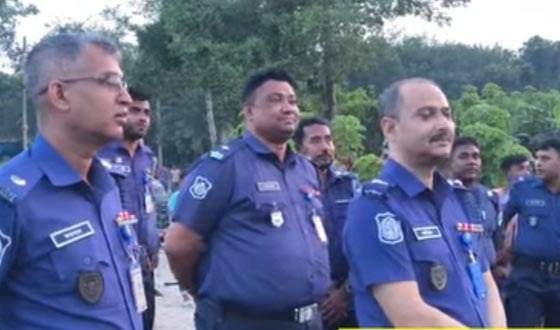 দৌলতপুরে পুলিশ সুপারের মাদক নিয়ন্ত্রণে সীমান্ত এলাকা পরিদর্শন