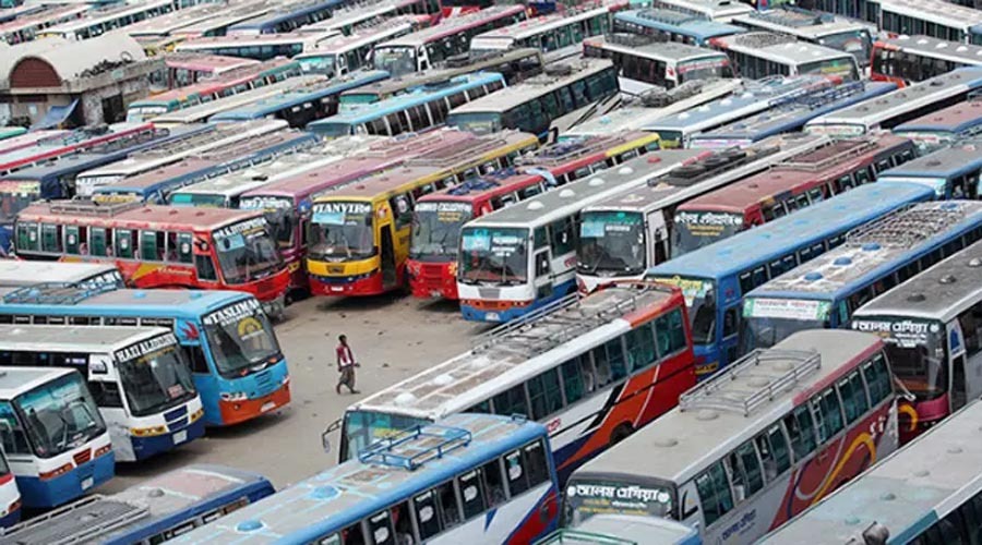জ্বালানির দাম বাড়তেই বাসভাড়া বাড়ানোর দাবি
