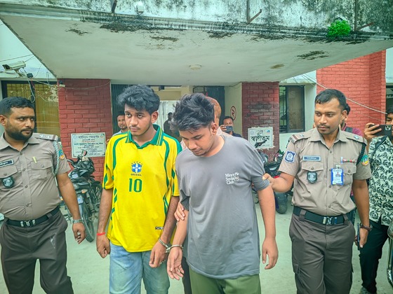 রংপুরে ৭ম শ্রেণির শিক্ষার্থীকে ধর্ষন চেস্টার ভিডিও করে ব্লাকমেইলিং: ২ জন গ্রেফতার