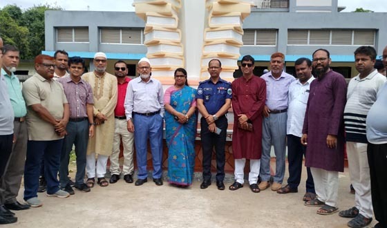সাপাহার উপজেলা পরিষদের সামনে ‘জ্ঞান চত্বর’এর উদ্বোধন
