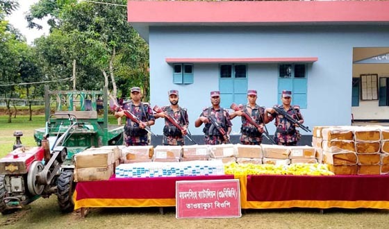 ঝিনাইগাতী সীমান্তে ভারতীয় কসমেটিকস জব্দ
