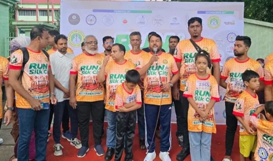 রাজশাহীতে ১০ কিলোমিটার ম্যারাথন ‘রান ফর সিল্ক সিটি’ অনুষ্ঠিত