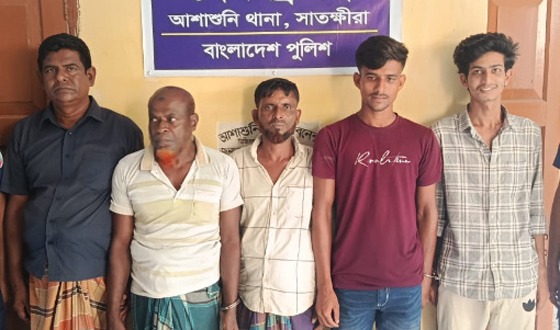 আশাশুনিতে পুলিশের অভিযানে গ্রেফতার-৫