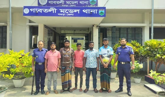 গাবতলীতে ইজিবাইক থামিয়ে গৃহবধূকে মারধর, শ্লীলতাহানির অভিযোগ