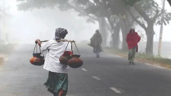 দুই দিন ধরে ১০ ডিগ্রির ঘরে তাপমাত্রা, শীতে কাঁপছে পঞ্চগড়