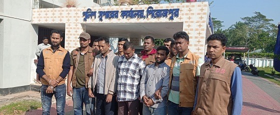 ঝালকাঠিতে কম্বল বিতরণ