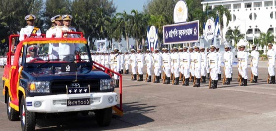 শীতকালীন রাষ্ট্রপতি কুচকাওয়াজ পরিদর্শন করলেন নৌবাহিনী প্রধান