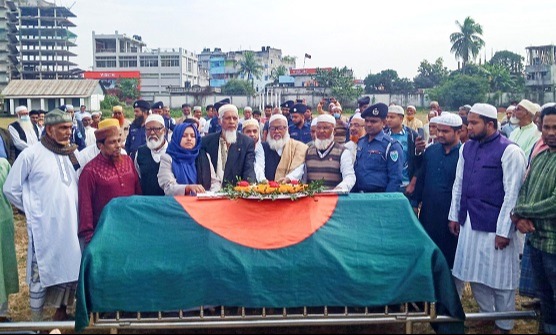 বীর মুক্তিযোদ্ধা সাখাওয়াত হোসেন মিলনকে রাষ্টীয় মর্যাদায় দাফন