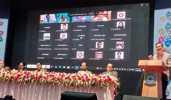 জনপ্রশাসন সংস্কার কমিশন চেয়ারম্যানের পদত্যাগ দাবি