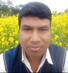 হাইস্কুলের প্রধান শিক্ষক এখন পুলিশ পাহারায়