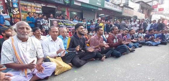 চিন্ময় ব্রহ্মচারীর মুক্তির দাবিতে ঝালকাঠিতে বিক্ষোভ