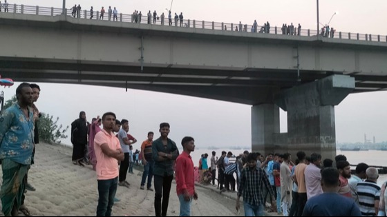 গজারিয়ায়ার মেঘনা নদীতে গোসল করতে নেমে তরুণ নিখোঁজ