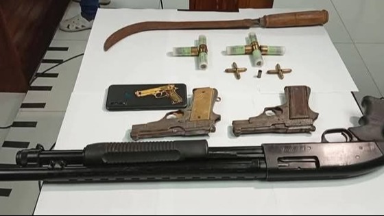 পুলিশের লুন্ঠিত অস্ত্র-গোলাবারুদসহ সন্ত্রাসী গ্রেফতার