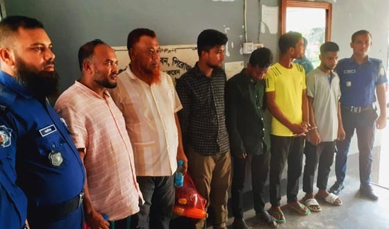 কাউখালীতে নাশকতার মামলার আসামিসহ গ্রেফতার ৬