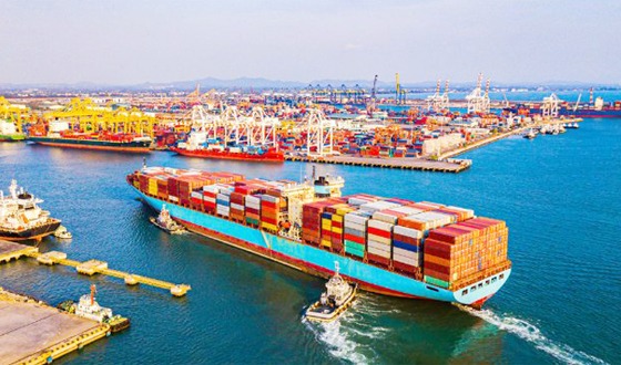 বাংলাদেশের পণ্য রপ্তানির ট্রান্সশিপমেন্ট সুবিধা বাতিল করল ভারত