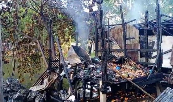 ভয়াবহ অগ্নিকাণ্ডে গলাচিপাা ১০টি দোকান পুড়ে ছাই