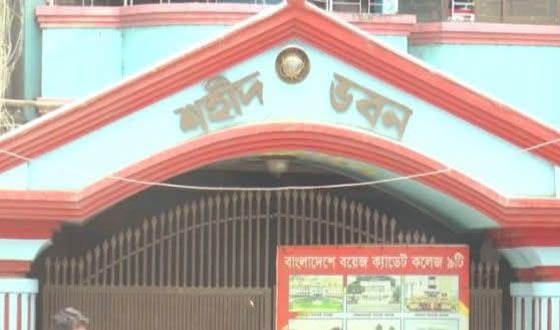 ছাত্রের সাথে শহীদ ক্যাডেট পরিচালক শহীদের বিরুদ্ধে বলাৎকার চেষ্টার গুঞ্জন