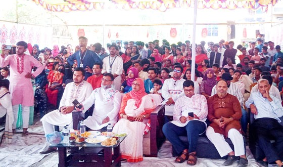 কালীগঞ্জ সেন্ট্রাল কলেজে বৈশাখী মেলা ও সাংস্কৃতিক অনুষ্ঠান