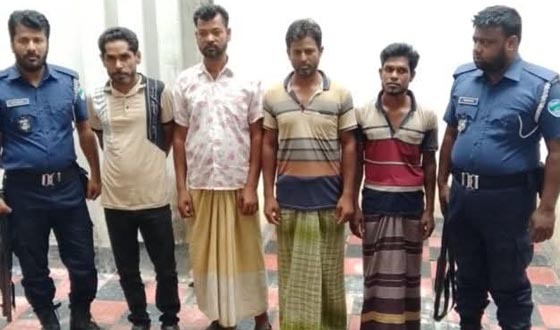 শৈলকুপায় ৪জুয়ারিকে আটক করেছে পুলিশ