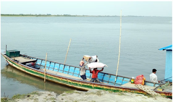 চরভদ্রাসনে পদ্মার ঘাট দখলে মরিয়া বিএনপি নেতা